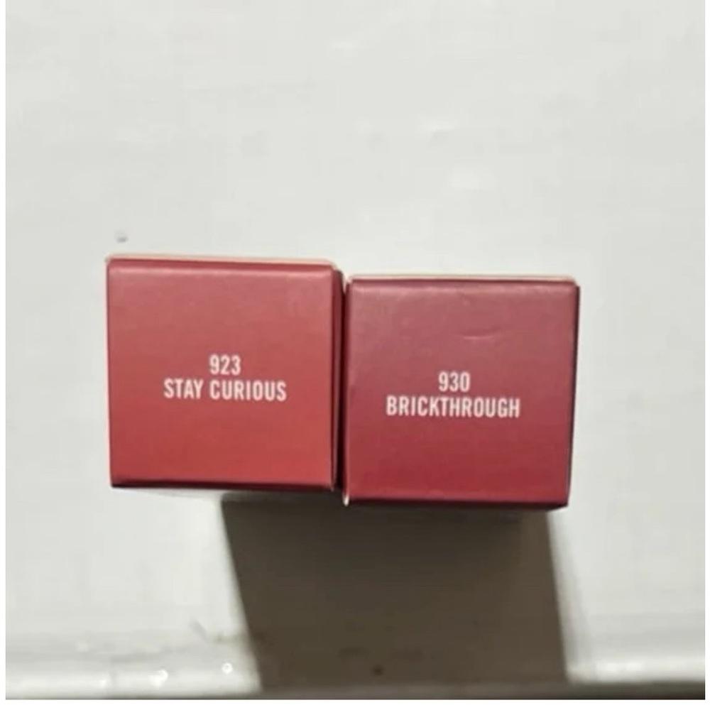MAC LIPSTICS - Picture 2 of 2